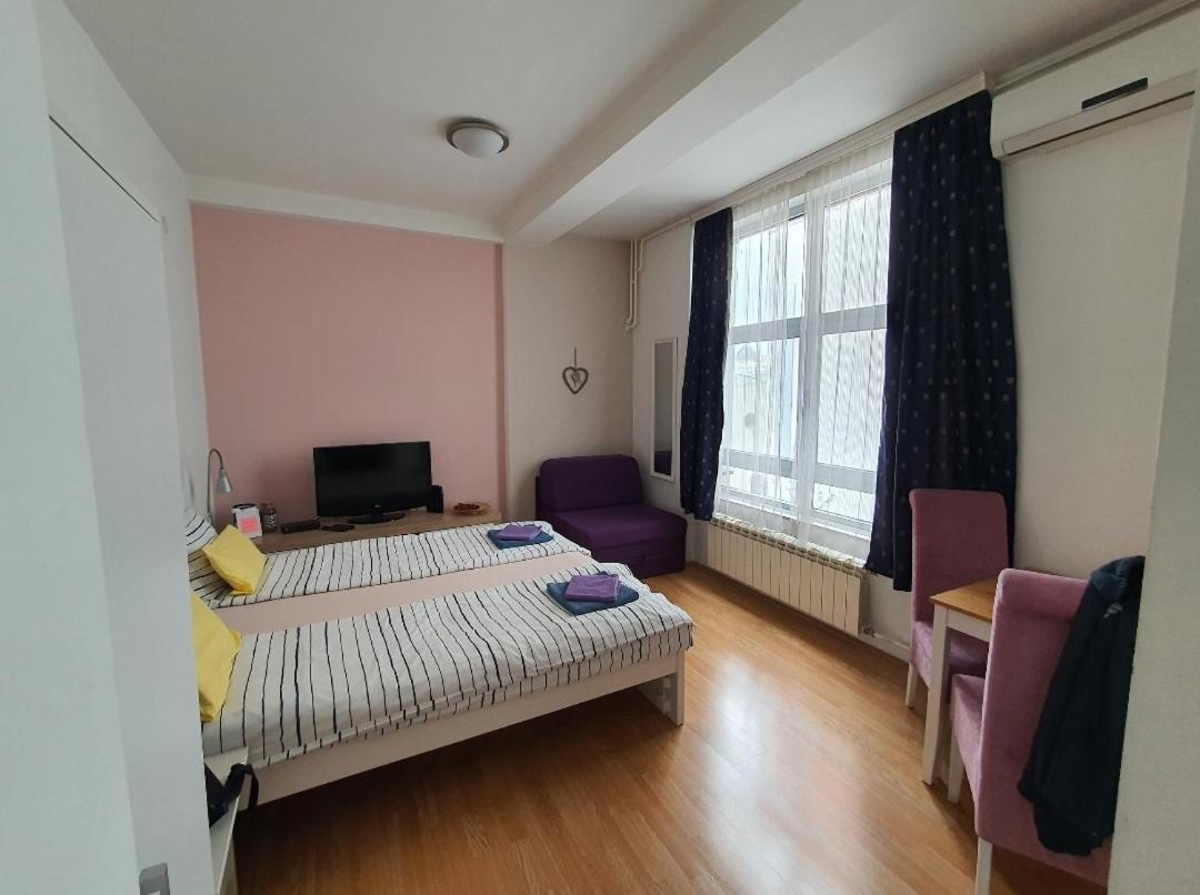 Studio Apartman Ld U Strogom Centru Novi Sad Exterior foto