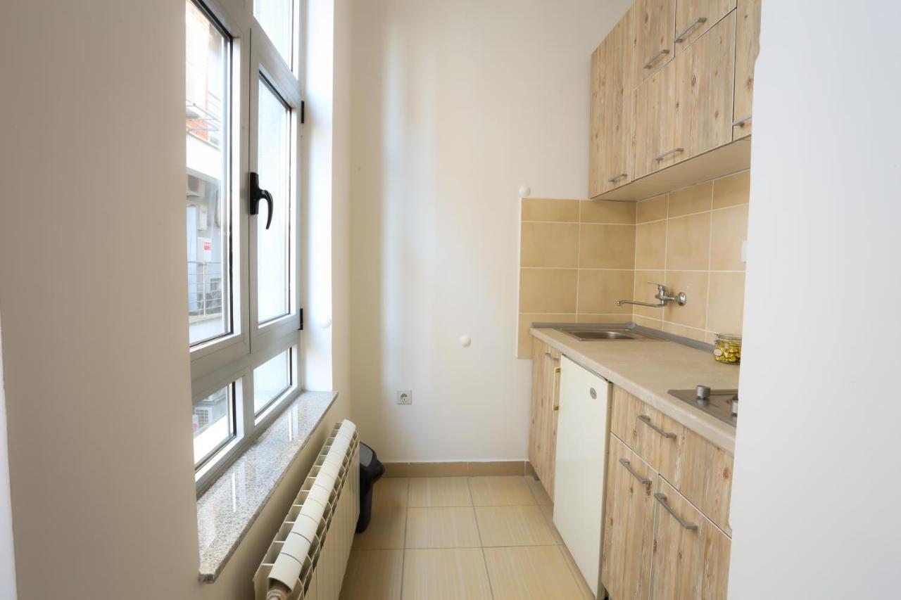 Studio Apartman Ld U Strogom Centru Novi Sad Exterior foto